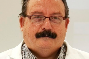 Dr. Víctor López-Terradas Cabello